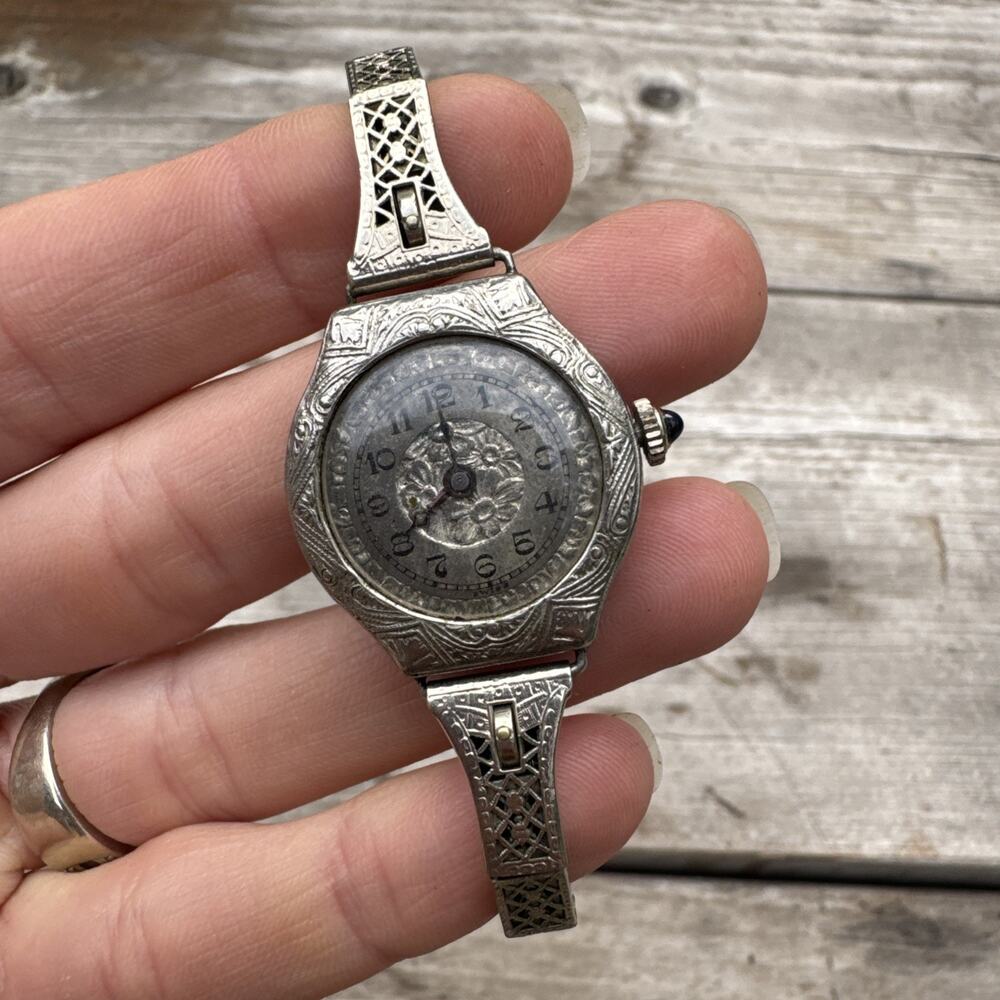 ANTIQUE Swiss 1920s ART DECO Excello 15j Ladies Watch W. Hadley GF Filigree Band